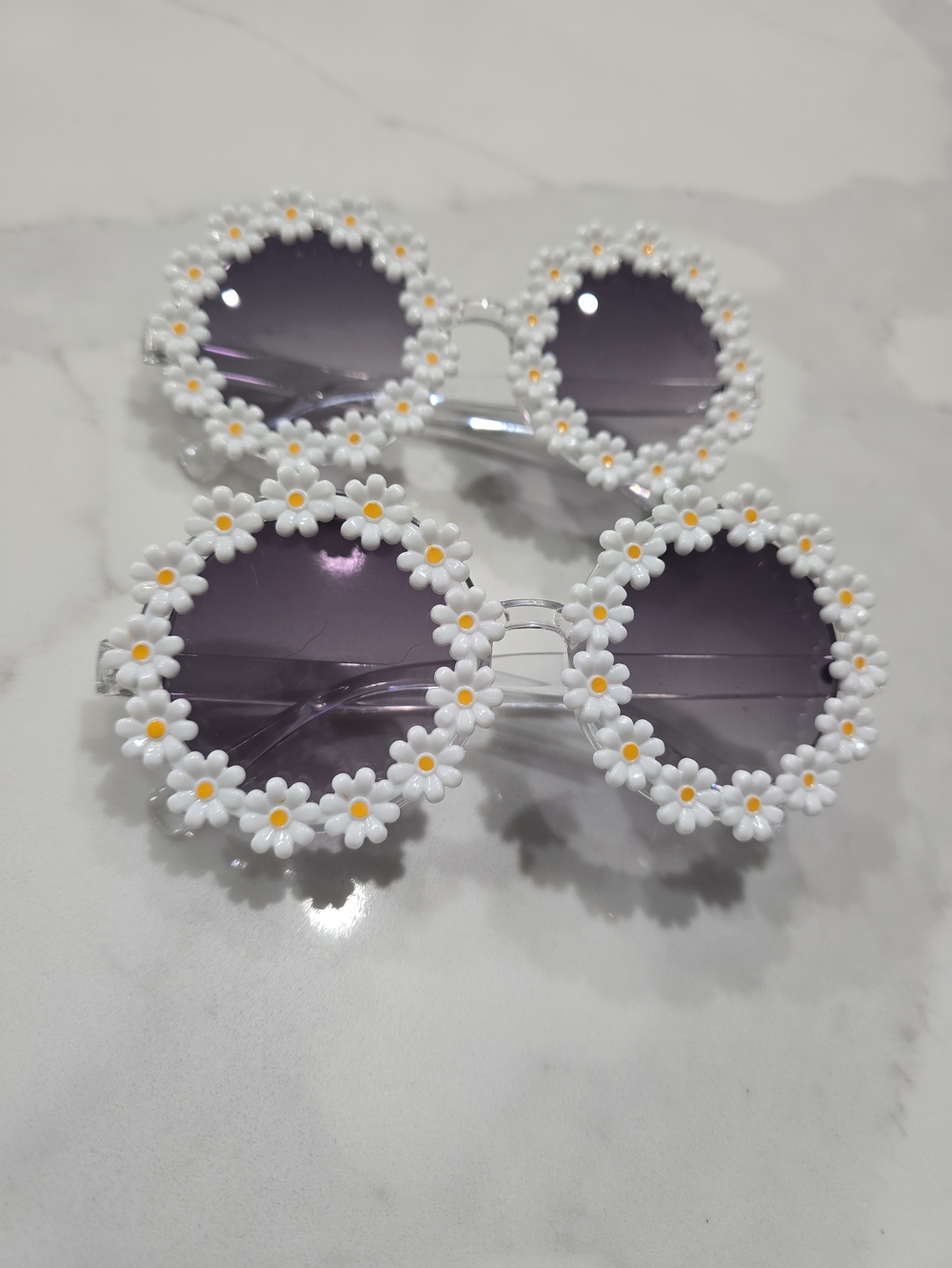 Set of 2 Cute Daisy Sunglasses Round White Floral Costume Festival Fashion Boho - Picture 7 of 7
